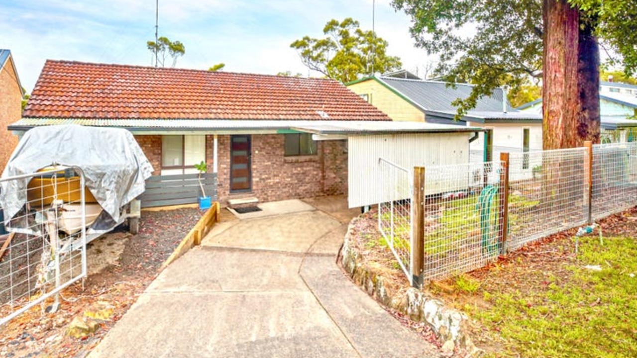 The three bedroom house at 15 The Avenue, Warrimoo. Picture: rea.com.au