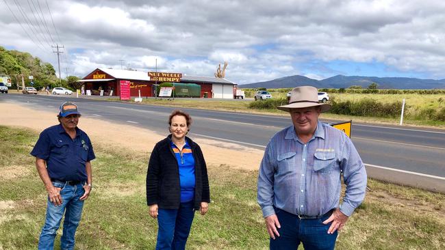 Walkamin resident Tony Villella and Giovanna Griffiths, who owns The Humpy in Tolga, talk to Hill MP Shane Knuth about include more turning lanes in the proposed Kennedy Highway works. PIC: Sarah Nicholson