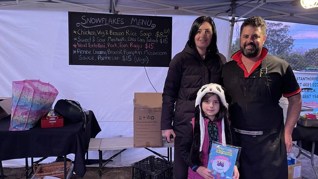 Giorgio's Mobile Chef owner Jason Costanzo with wife Ivana Guagenti and six-year-old daughter Giada Costanzo at the Snowflakes in Stanthorpe 2021 festival. Photo: Madison Mifsud-Ure / Stanthorpe Border Post