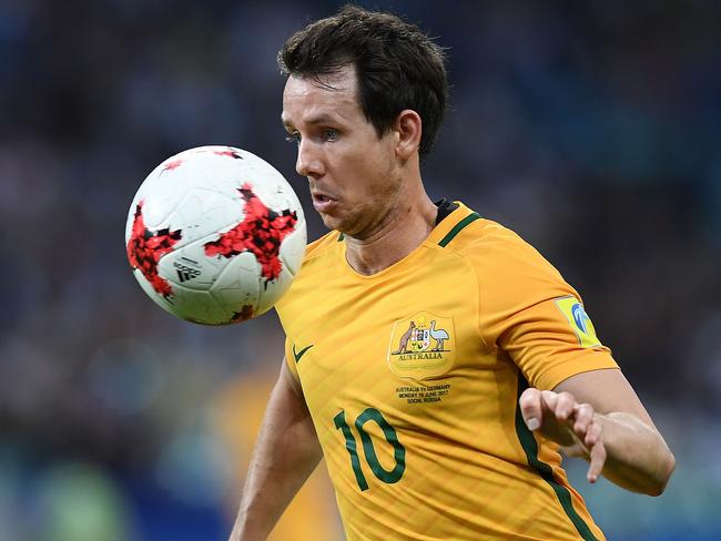 Australia's forward Robbie Kruse plays the ball during the 2017 Confederations Cup group B football match between Australia and Germany at the Fisht Stadium in Sochi on June 19, 2017. / AFP PHOTO / FRANCK FIFE