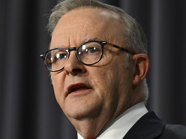 CANBERRA, AUSTRALIA  - NewsWire Photos - January 16, 2025:  Prime Minister Anthony Albanese holds a press conference at Parliament House in Canberra. Picture: NewsWire / Martin Ollman