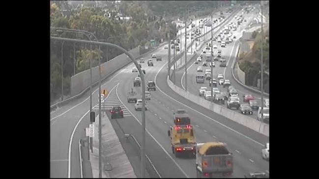 Crash on the M1 backs up traffic