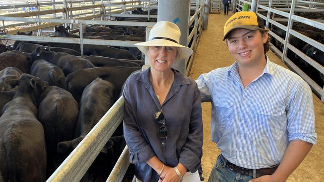 Megan Peterkin and Angus Courtney Ormidale, Tallangatta sold 150 Angus steer and heifer weaners at Wodonga. Picture: Fiona Myers