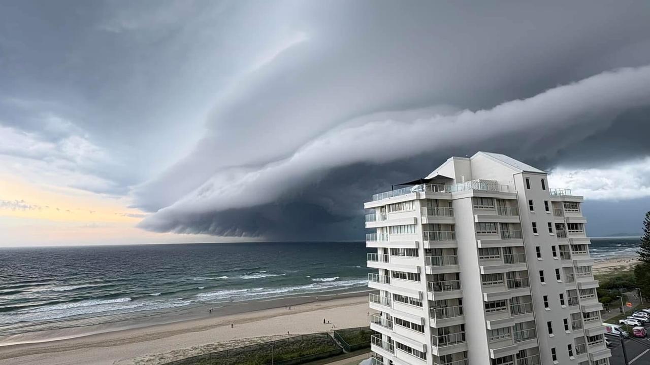 Hail pummels parts of Gold Coast