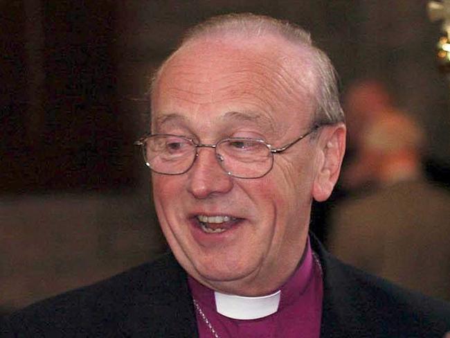 Dr David Hope, the Archbishop of York talks with some of his new parishioners at St Margaret's Church, Ilkley, England, Aug 01, 2004. Dr Hope, announced his resignation and has been appointed as vicar of St Margaret's.(AP PicJohn/Giles) profile religion