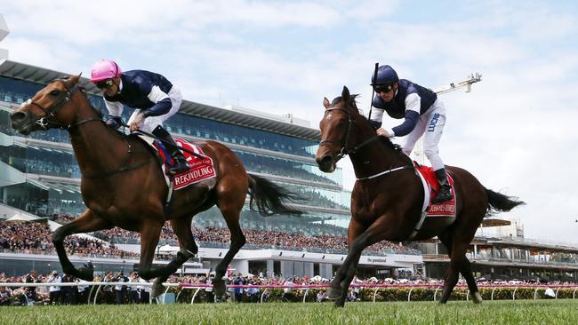 Rekindling wins 2017 Melbourne Cup