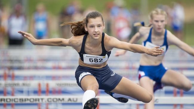 Eloise Tolstoff is an outstanding athlete from Somerville House. (AAP Image/Richard Walker)