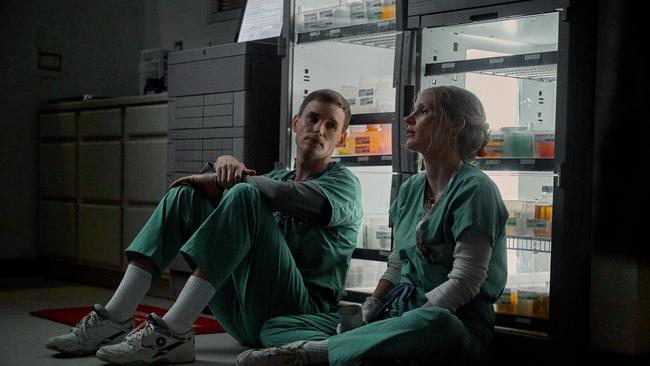 Eddie Redmayne as Charlie Cullen and Jessica Chastain as Amy Loughren in The Good Nurse.