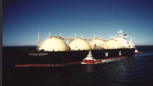 Container ship carrying Liquefied Natural Gas from Australian Energy's Woodside operation on the North West Shelf 28 Jun 1999. LNG /Container/ships