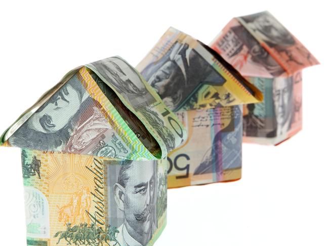 Banks don’t need to pass interest rate cuts in full, Mark Bouris says.