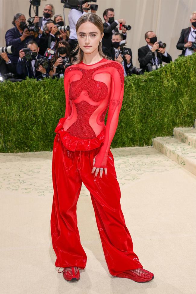 Ella Emhoff wears Stella McCartney at the 2021 Met Gala.
