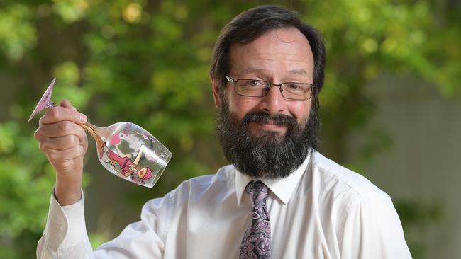 Macarthur Cancer Therapy Centre director Associate Professor Stephen Della-Fiorentina is urging residents to help him raise $40,000 for the centre during Dry July.