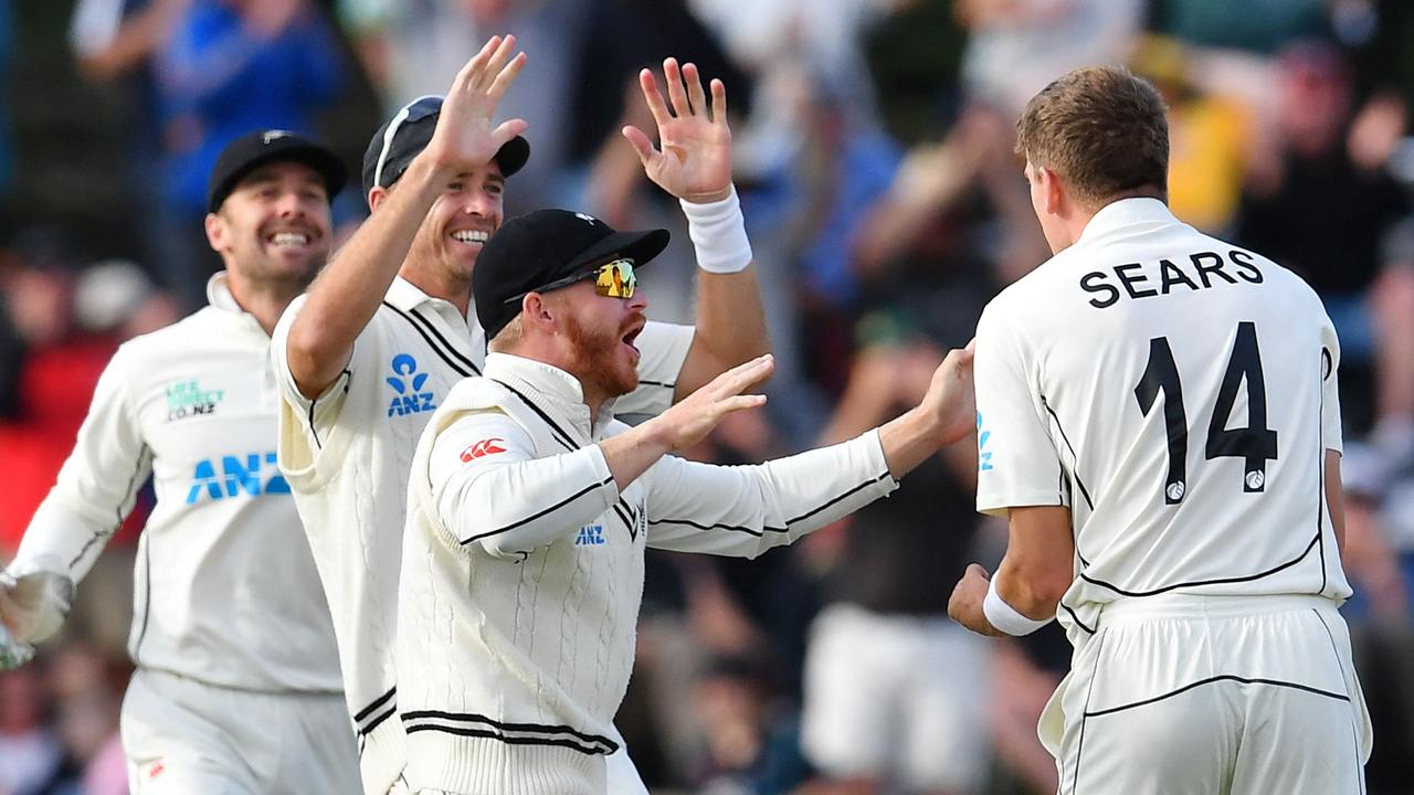 New Zealand's Ben Sears celebrates with teammates. Photo by Sanka Vidanagama / AFP