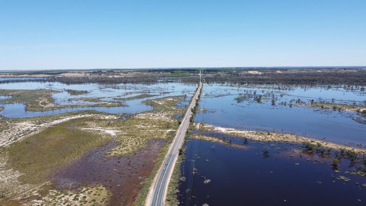 Bookpurnong Road looking towards Loxton. Picture: Matty Schiller