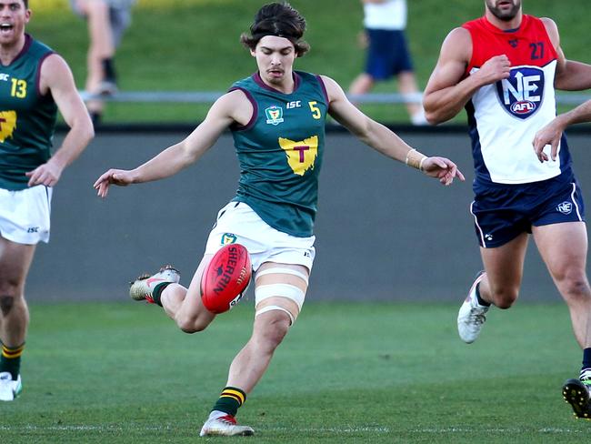 Jay Lockhart gets the ball on the boot against the NEAFL last year. Picture: Patrick Gee