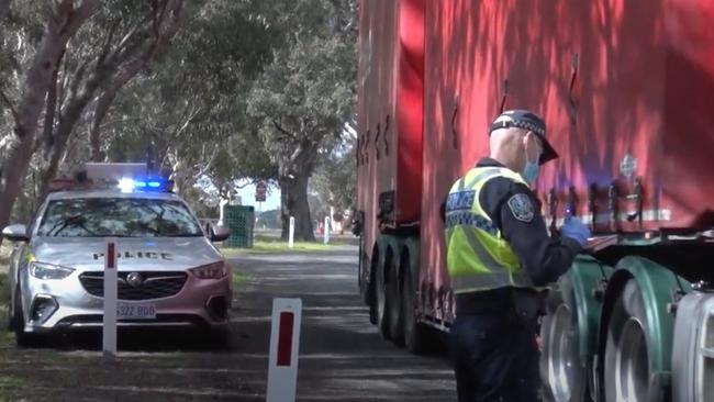 Police on duty at the SA border. Picture: SAPOL