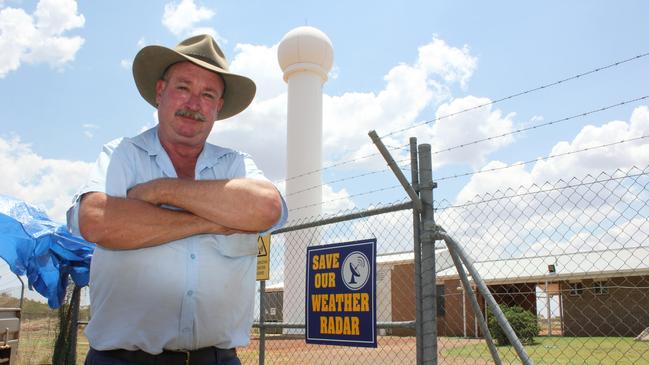 Tennant Creek sparky Mike Nash protesting the 2015 decommissioning of the Tennant Creek weather radar. Picture: Tennant &amp; District Times