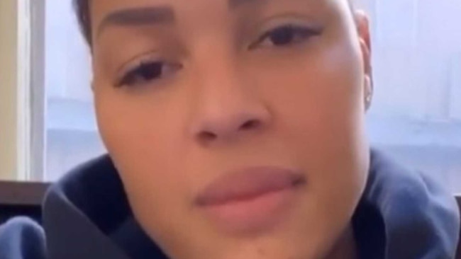 Liz Cambage, social justice warrior and baskethoop ballerer