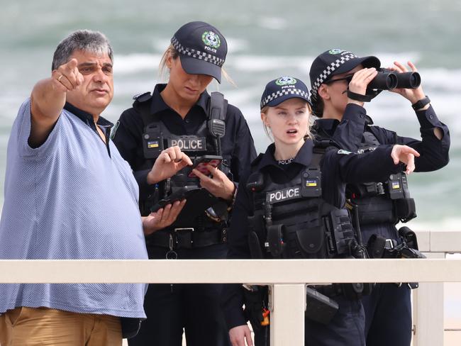 NEWS ADVPotential Drowning , Henley BeachImage/Russell Millard Photography