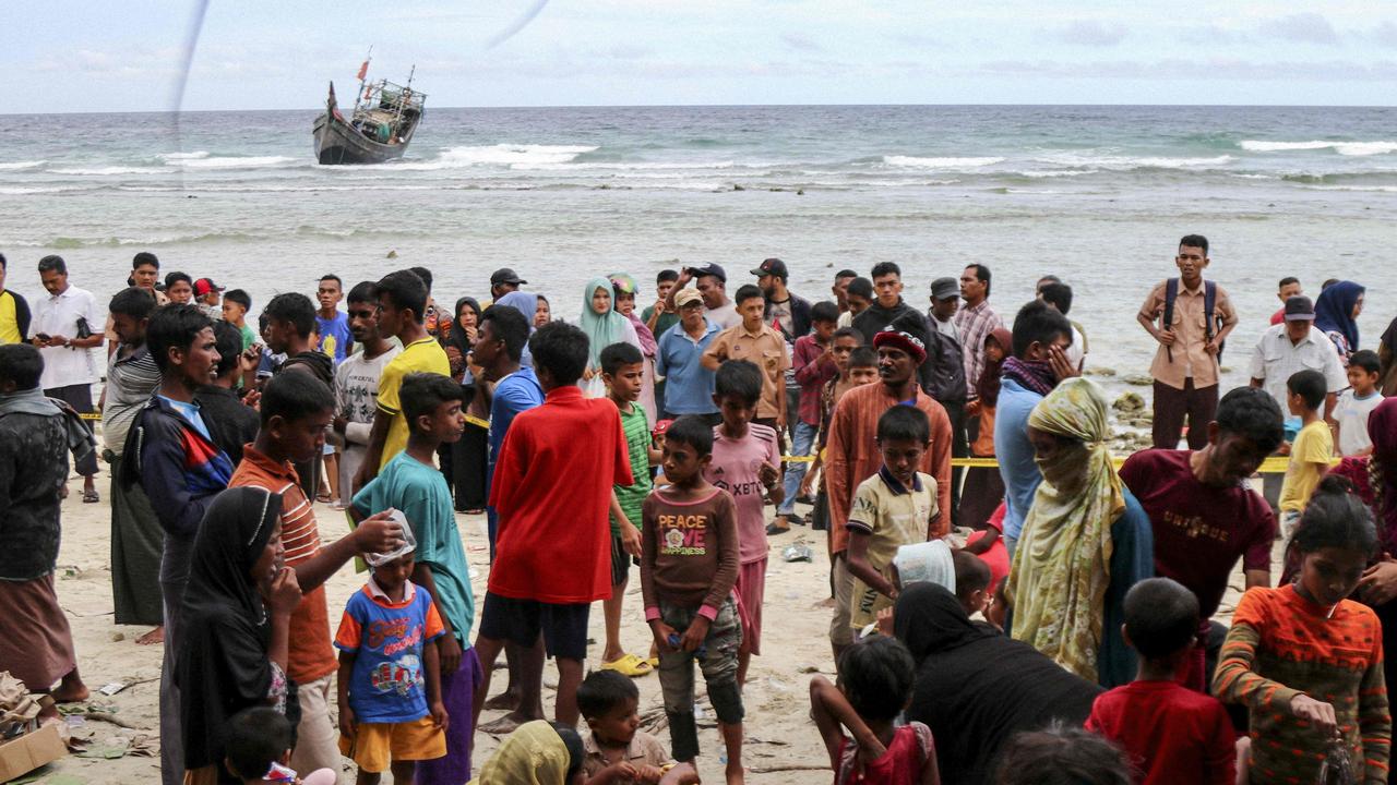 More Than 100 Rohingya Refugees On Boat Land In Aceh, Indonesia | News ...