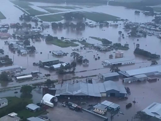 Visual timeline unpacks week of hell for flood-ravaged tiny town