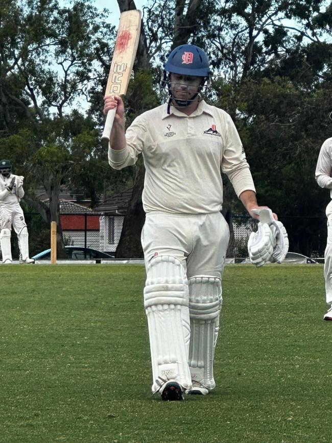 Forsyth leaves Shepley Oval to an applause. Picture: SUPPLIED