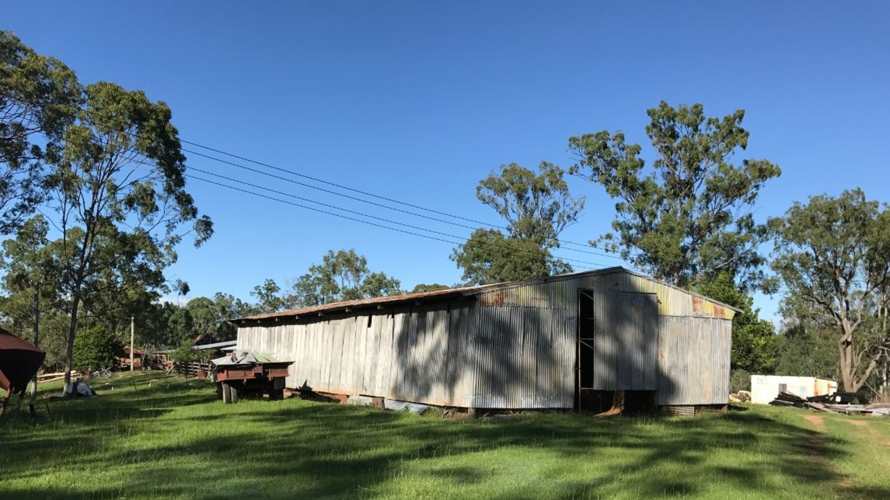 A farm building. The Scott family lives on 10 houses on the property. Image: Facebook/Save Scott’s Farm - This Is Our Home!