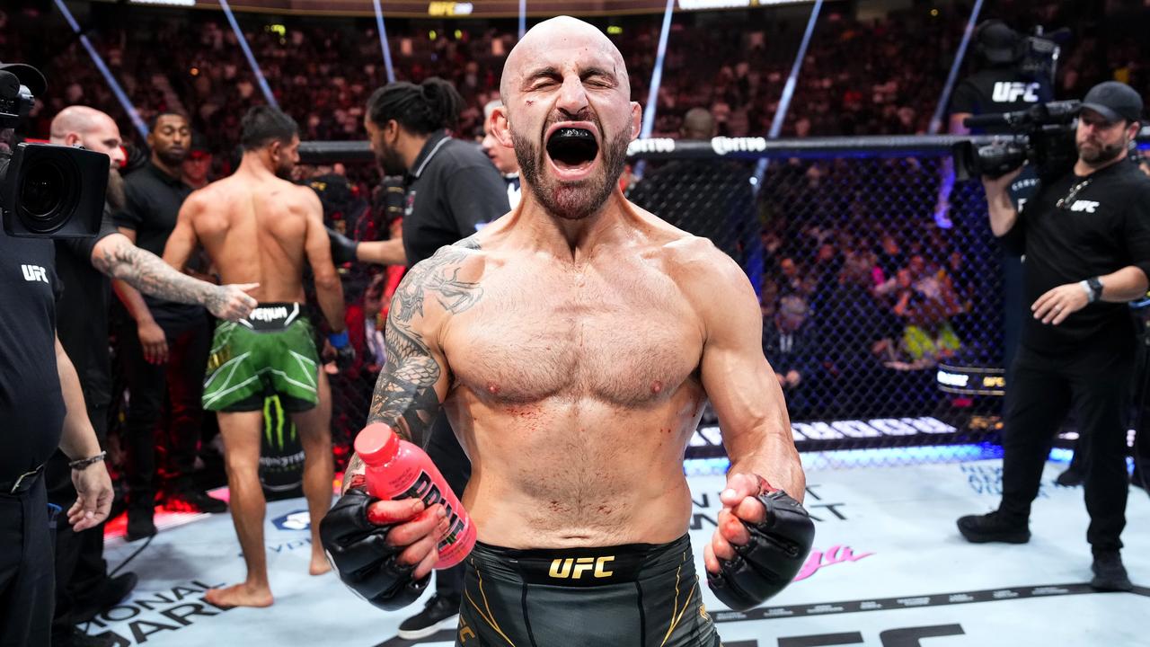 LAS VEGAS, NEVADA - JULY 08: Alexander Volkanovski of Australia reacts to his win over Yair Rodriguez of Mexico in the UFC featherweight championship fight during the UFC 290 event at T-Mobile Arena on July 08, 2023 in Las Vegas, Nevada. (Photo by Jeff Bottari/Zuffa LLC via Getty Images)