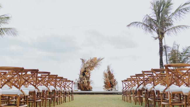 Beach ceremony, photography: Terralogical, Bali