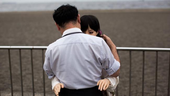 Sex dolls Japanese men are falling in love with silicone sex