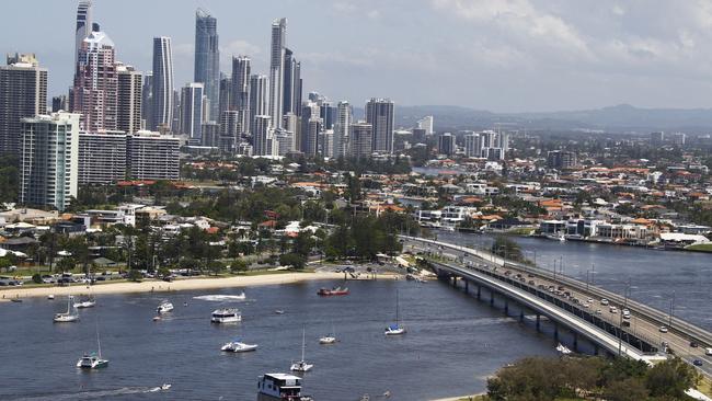 The busy boating mecca that is the Broadwater. Photo: Kit Wise.