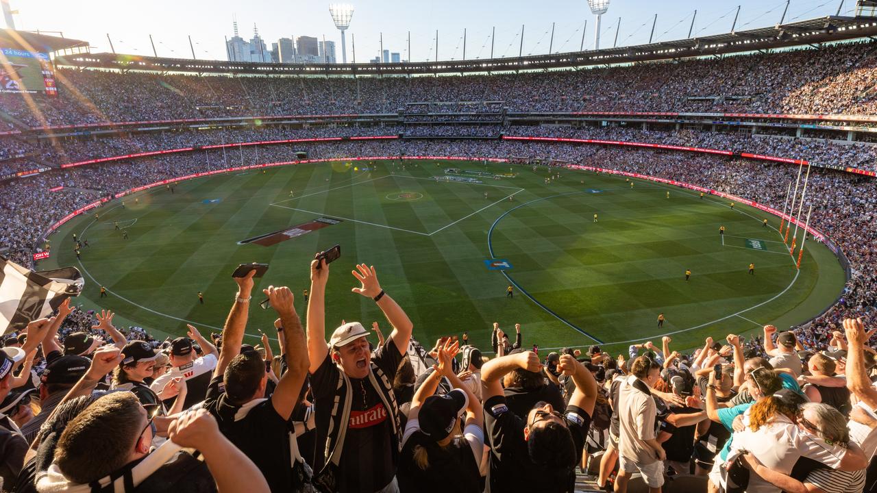 Want a shot at a SuperCoach flag? A subscription can help take your game play to a new level unlocking insights, tools and expert articles throughout the season - plus much more - as you guide your team to glory and cash prizes. Picture: Jason Edwards