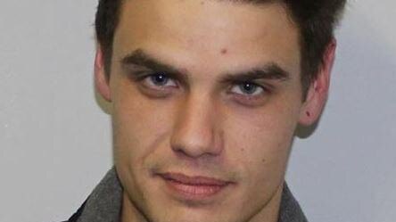 Police are appealing for public assistance to help locate Jess Mabilia.The 28-year-old is wanted on warrant for contravening court orders.Mabilia is approximately 185cm tall with a medium build, blue eyes and dark hair.He is known to frequent the Mornington Peninsula, Frankston, Bass Coast and Geelong areas.Investigators have released an image of Mabilia in the hope that someone may have information on his current whereabouts.Anyone who sights Mabilia or has information about his whereabouts is urged to contact Crime Stoppers on 1800 333 000 or make a confidential report at www.crimestoppersvic.com.au