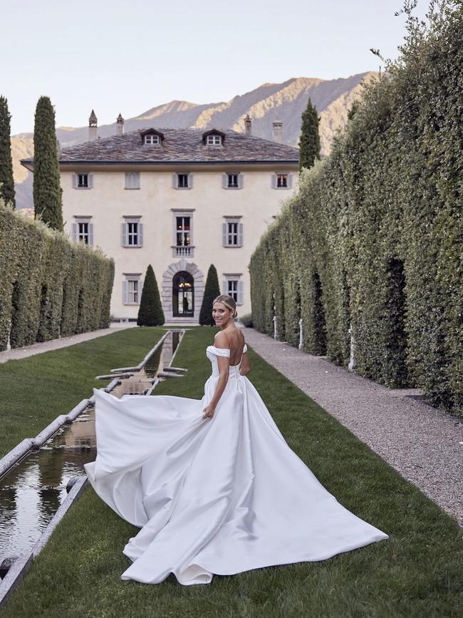 The pair exchanged vows at the luxury Villa Balbiano.