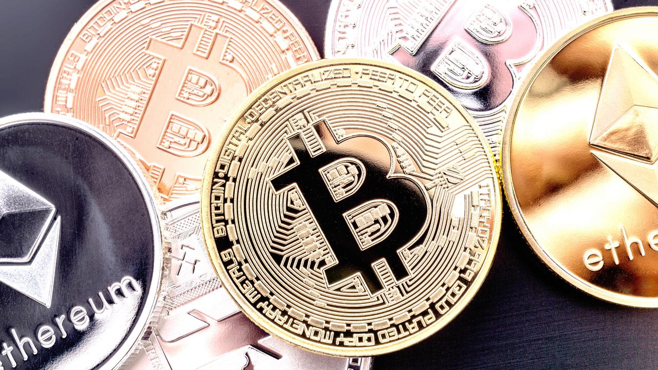 Bitcoin price: Cryptocurrency drops below $5000 for first time in 13 ...