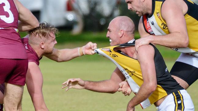 PAOC’s Ben O’Donohue and Goodwood’s George Thring wrestle. Picture: Brenton Edwards