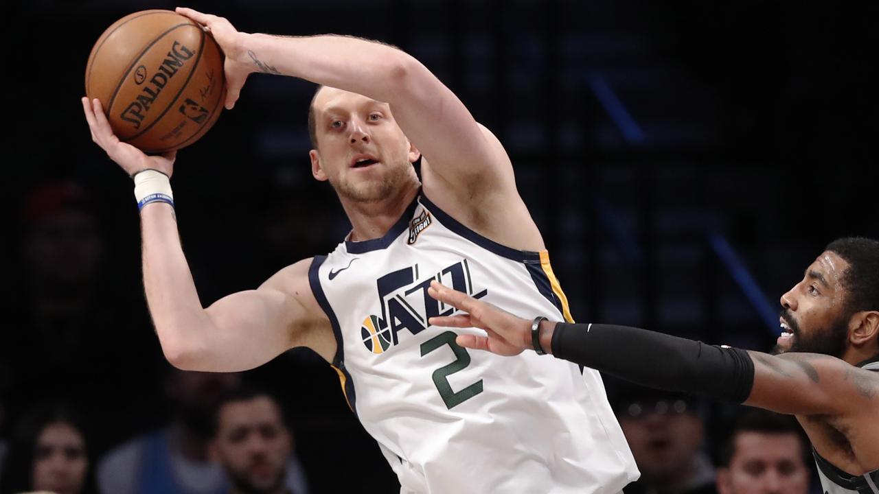 Joe Ingles puts up 27 ... again.