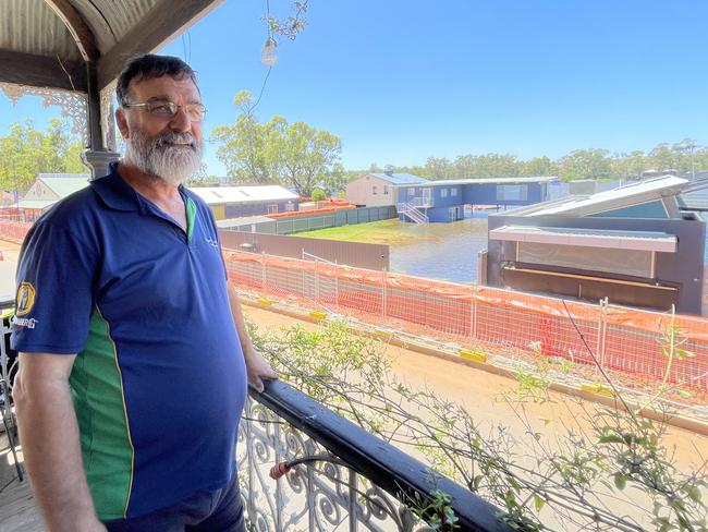 Mannum Hotel's David Anderson said the pub was open for business and had brilliant views of the levee built down the main street.  Picture: Dylan Hogarth.