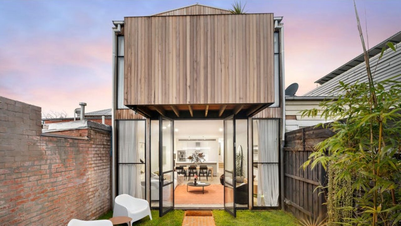 The garden terrace is accessible via a rear laneway.