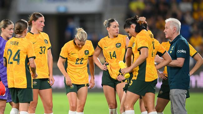 GOLD COAST, AUSTRALIA - DECEMBER 01: Tom Sermanni, Interim Head Coach of Australia talks to his players during the International Friendly match between the Matildas and Brazil at Cbus Super Stadium on December 01, 2024 in Gold Coast, Australia. (Photo by Matt Roberts/Getty Images)