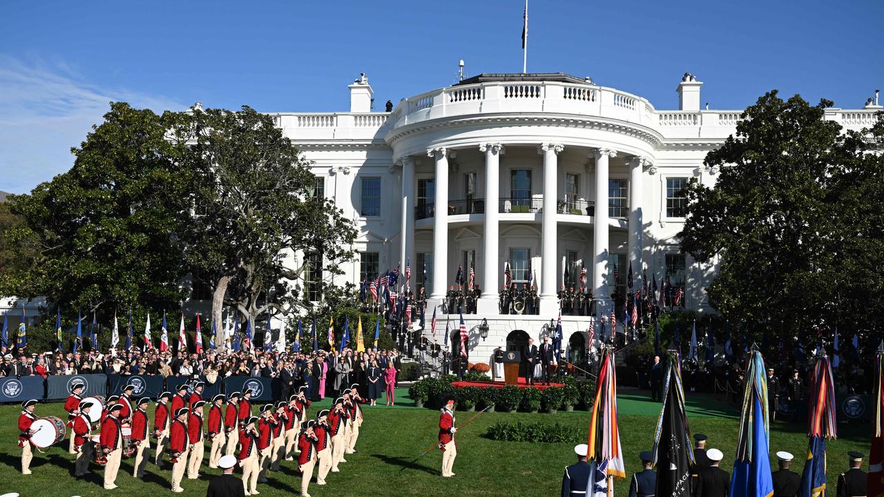 The White House estimated the flash welcome was watched by 3982 guests on the South Lawn. Picture: Sauel Loeb/AFP