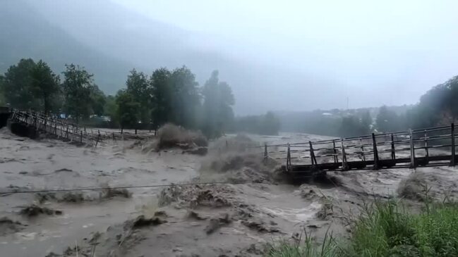 Monsoon Brings Extreme Floods To Northern India The Courier Mail