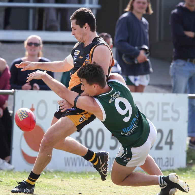 GFL photos Grovedale v Bell Park | Geelong Advertiser