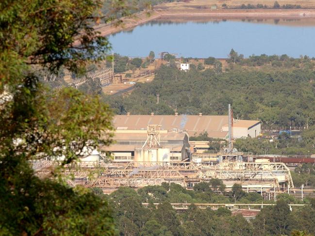 news  digital image The Alcoa Alumina Refinery north of Pinjarra this week  Tony Hall is heading a campaign to expose problems with a growing pile of waste mud at the Pinjarra refinery  PIC IAN CUGLEY  STORY FIONA ADOLPH