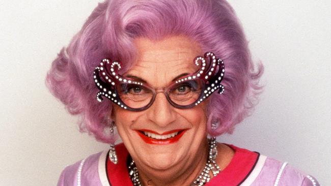 MARCH, 1999 : Actor & comedian Barry Humphries as Dame Edna Everage, 03/99. Humphries/Actor P/