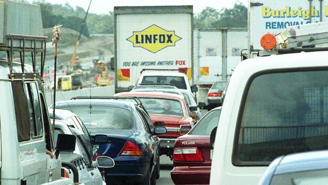 A traffic jam on the Pacific Highway. December 25, 1999.