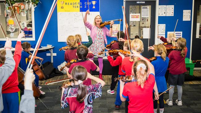 Strings students learning techniques ahead of their final performance. Photo: Ballandean SS/Shane Anderson.