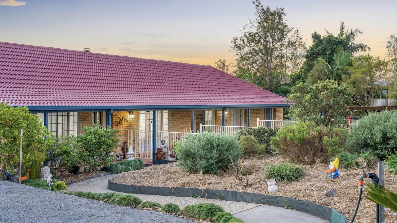 This Woodford property sold for $800,000 in September 2022.