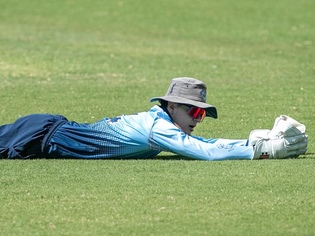 Parramatta wicketkeeper Charlie Akle, Pics by Julian Andrews