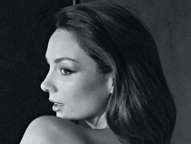 Ricki-Lee bares all in first nude photo shoot